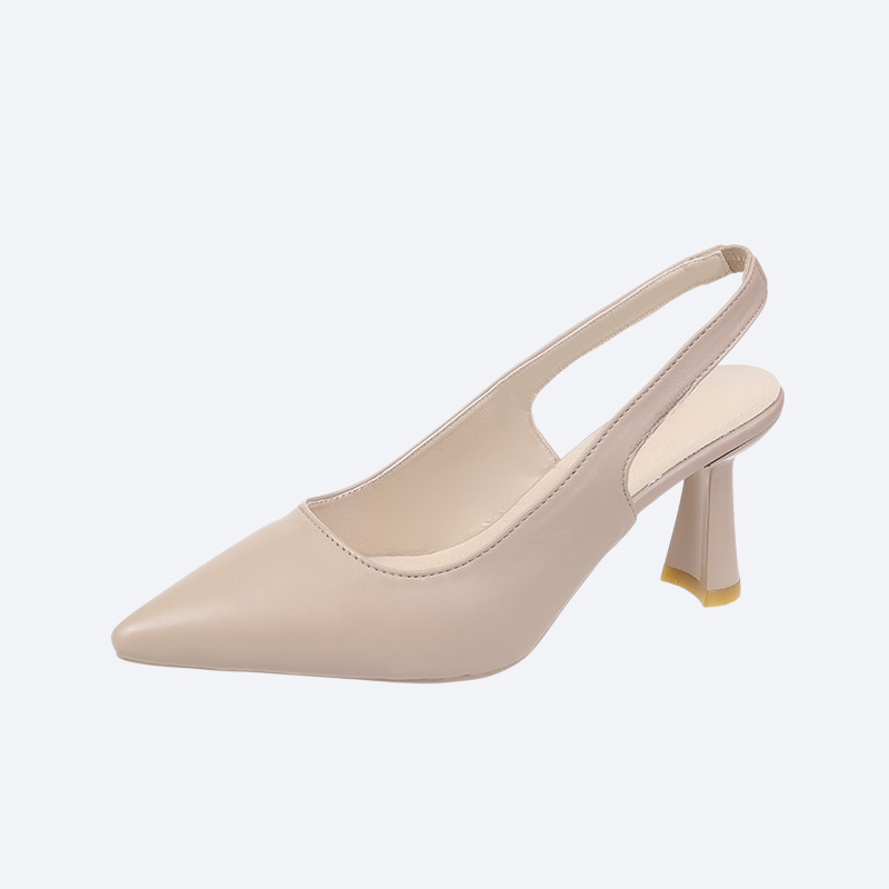 High heels with pointed toes, thin heels, and toe caps