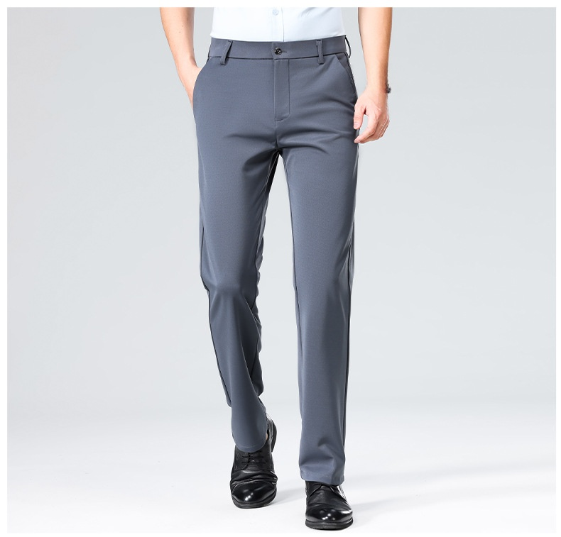 슬림핏 남성 정장바지 측면 모습