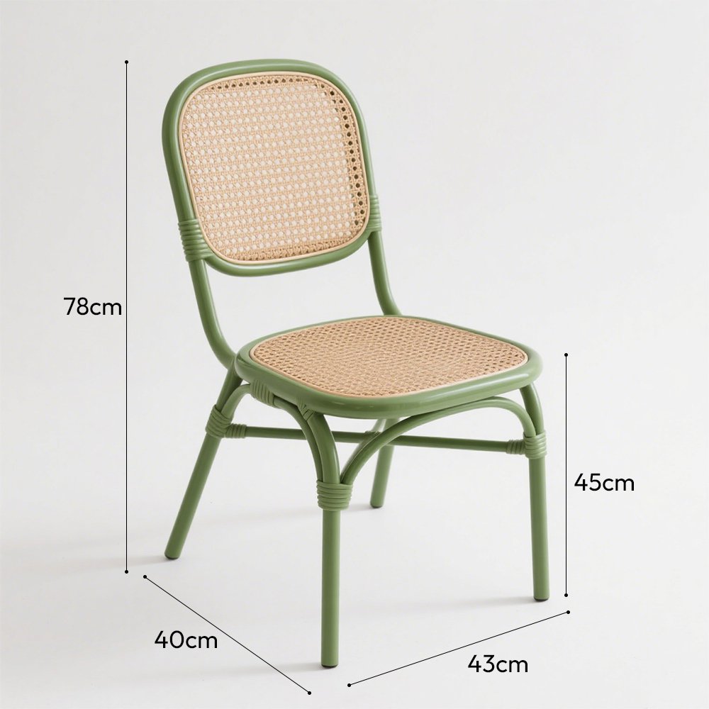 Pohodlná severská židle s ratanovým vzhledem