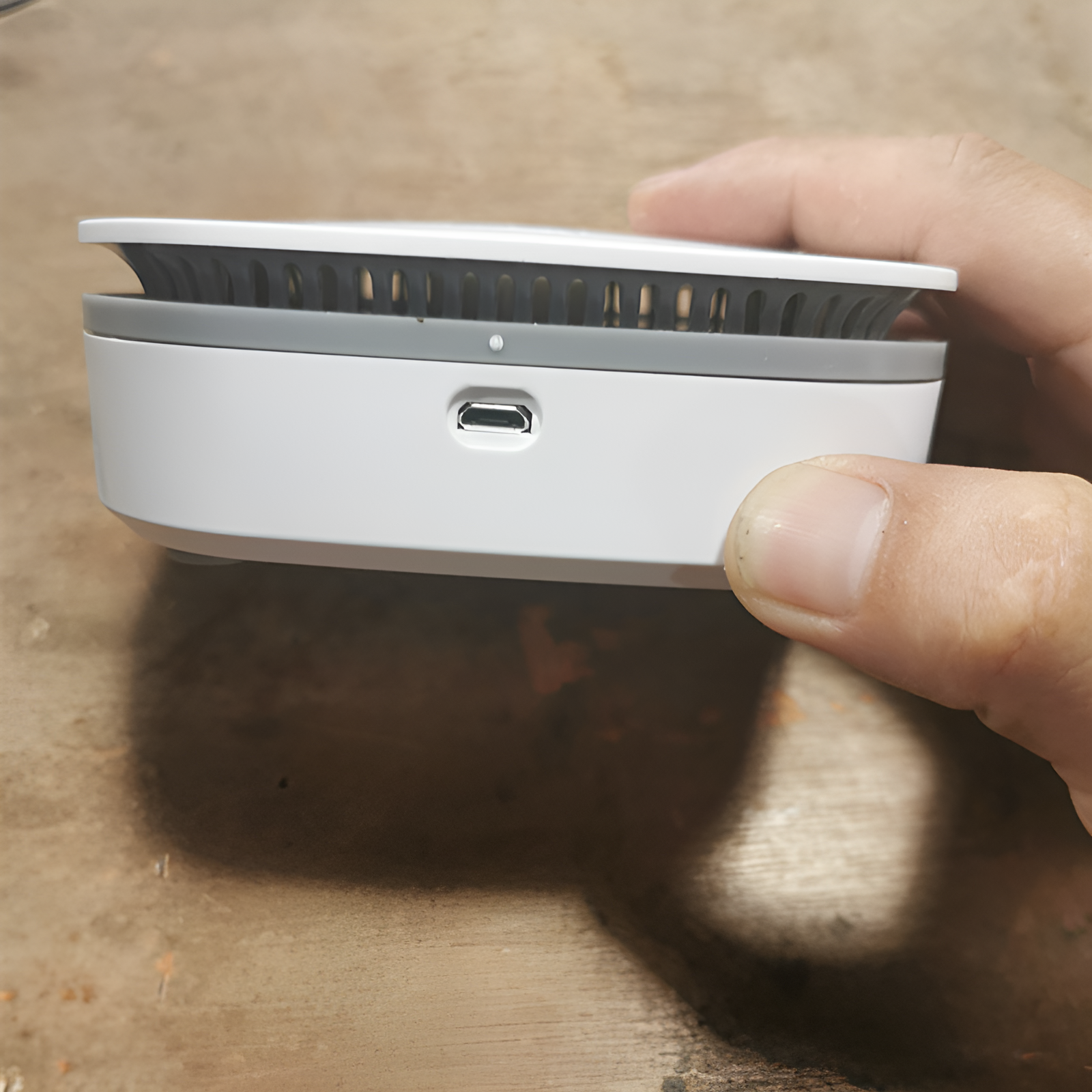 車用空気清浄機 USB 充電式浴室室内空気消毒ヘイズ臭気清浄機