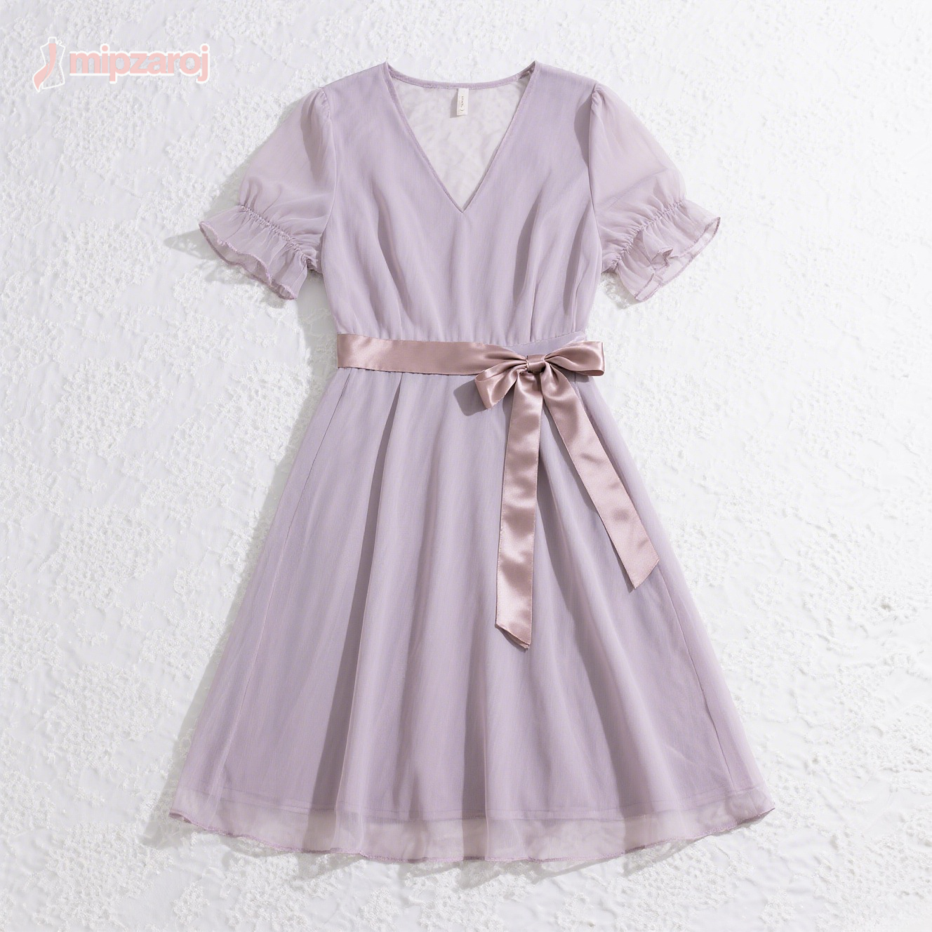 ピンクのワンピース