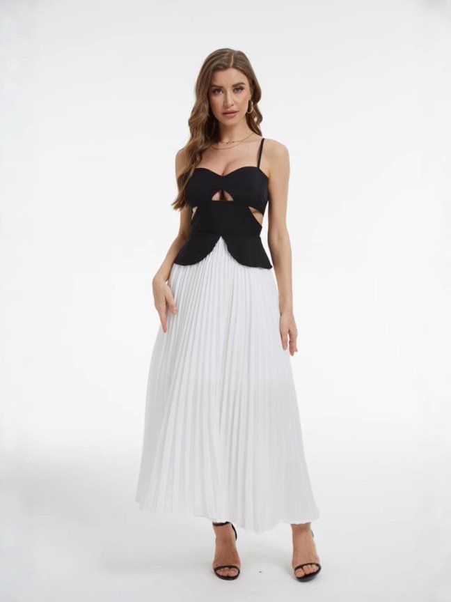 Krásné šaty s podvazky, tlustá mm vypadá hubená