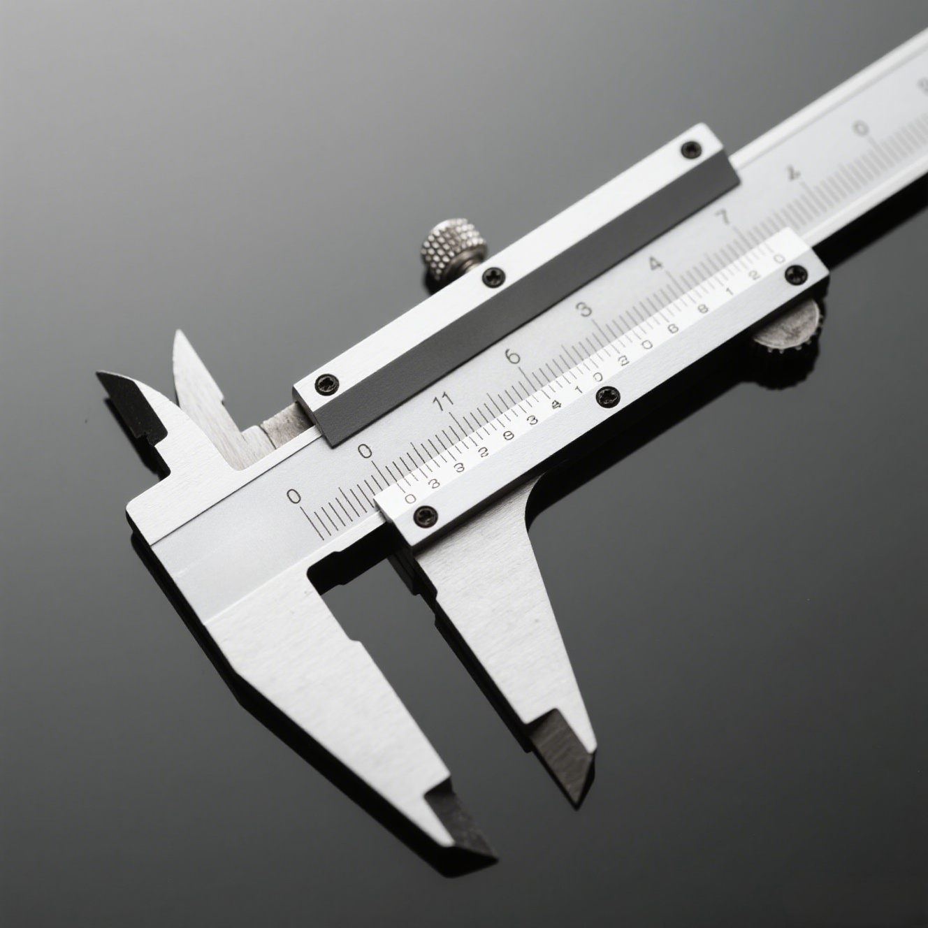 Handliches Mikrometer im Einsatz