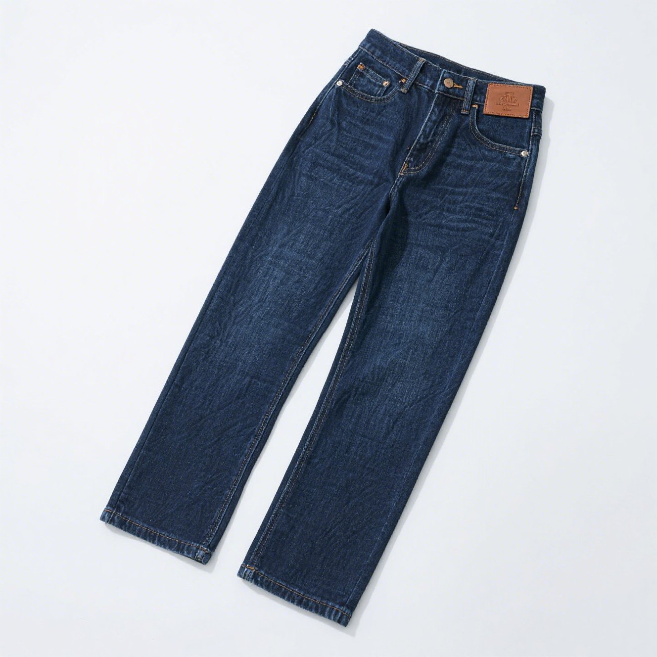 美脚効果のあるストレートパンツ着用イメージ