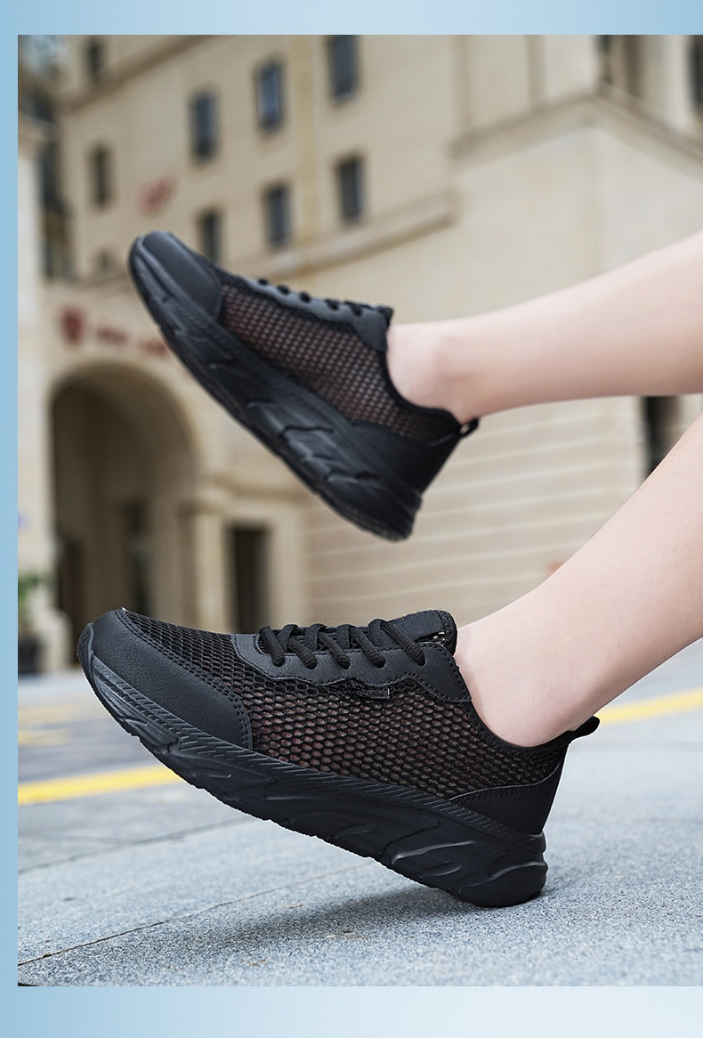 様々なシーンに合うカジュアルスポーツシューズ