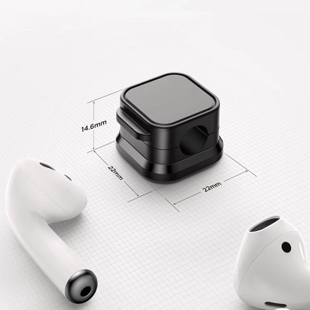 複数の充電ケーブルを収納できるクリップホルダー