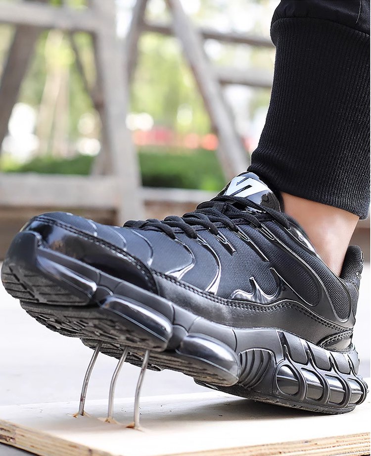 スタイリッシュなデザインの作業用安全靴