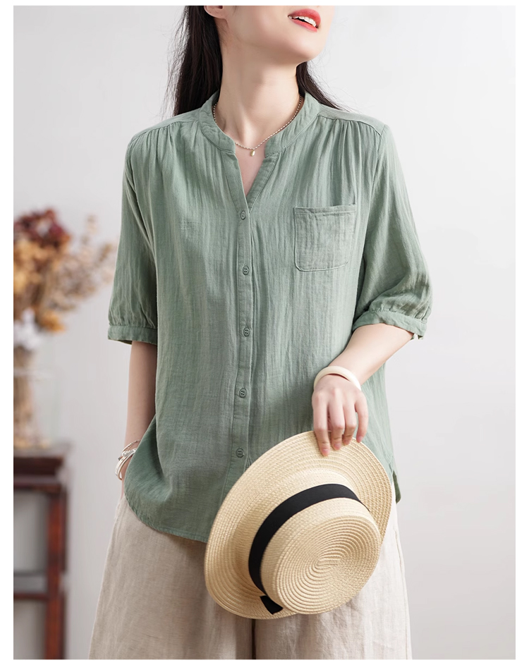 カジュアルにもキレイめにも使える綿麻ブラウス