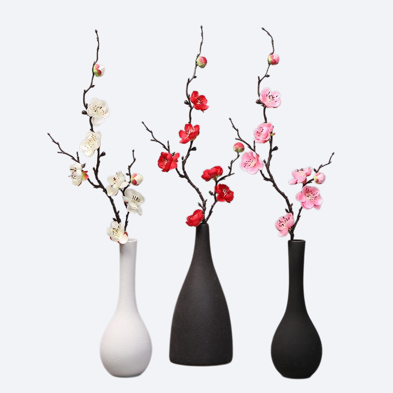 シミュレーションされた梅の枝をモチーフにしたリビングルームの花瓶置物