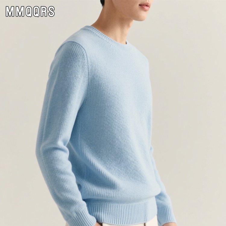 ニットワンピースのディテールと編み目