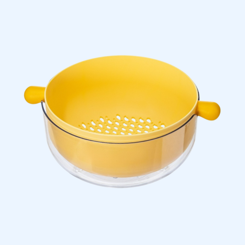 양쪽에 손잡이를 가지고 이중 세숫대야