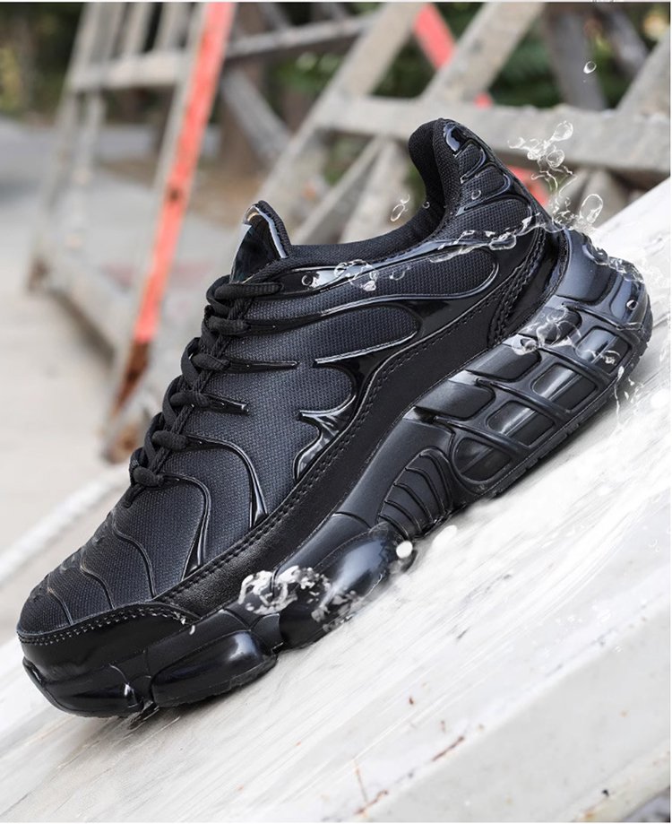 防護性能が高いセーフティスニーカーつま先部分