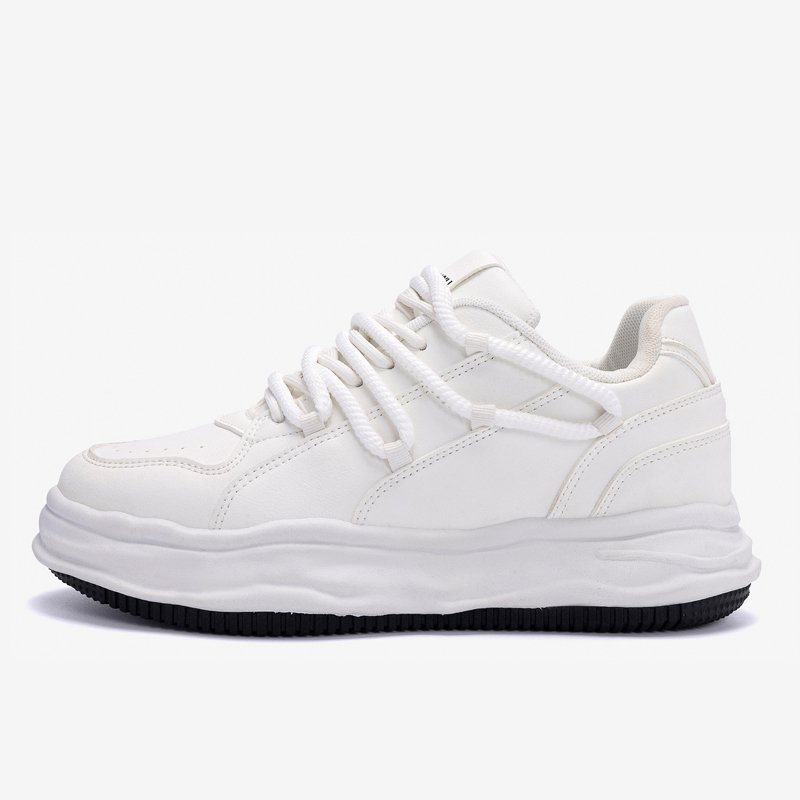 メンズスポーツシューズ