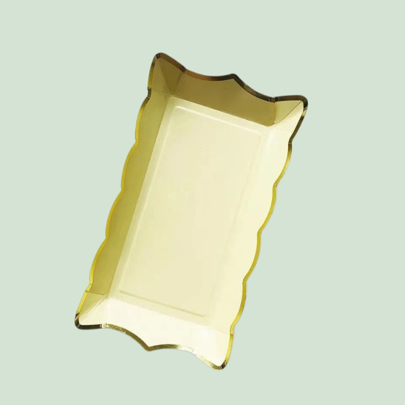 長方形の陶磁器食器皿