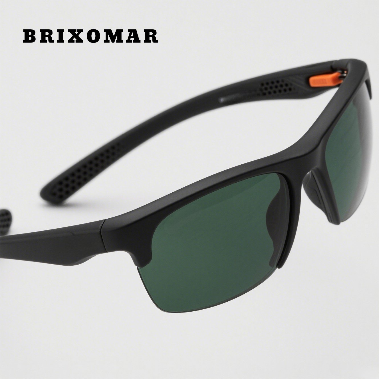 แว่นกันแดดสำหรับเล่นกีฬา