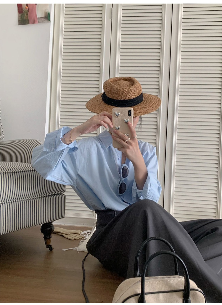 春夏秋冬に使える万能レディースシャツ