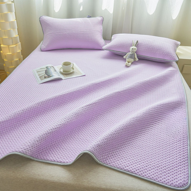 接触冷感＆持続冷感敷きパッド