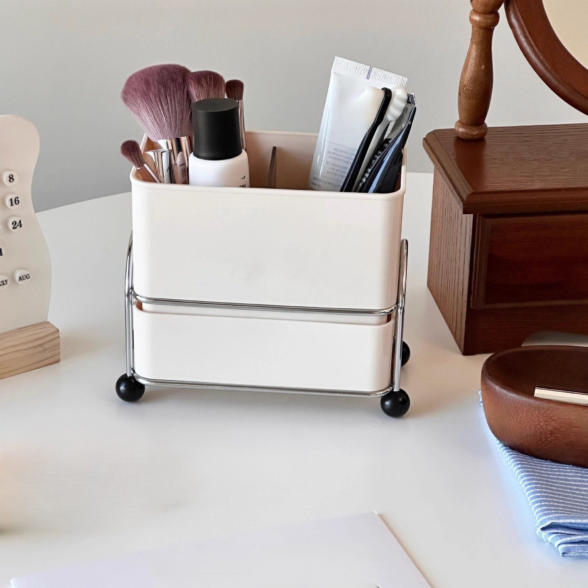 多機能ラックで洗面台をすっきり整理