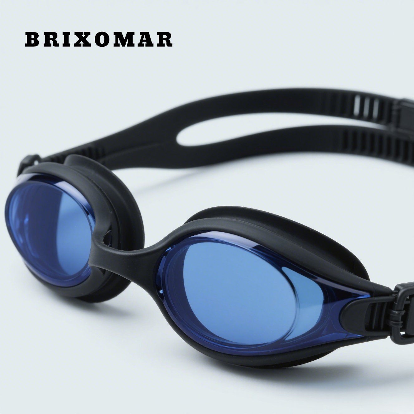 แว่นตาว่ายน้ำกันน้ำและกันฝ้า ดีไซน์ทันสมัย