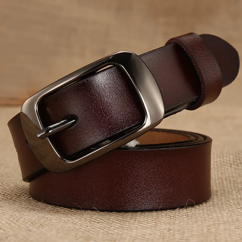 本革、牛革、金属バックル、丸革加工、服と合わせやすい、長持ち