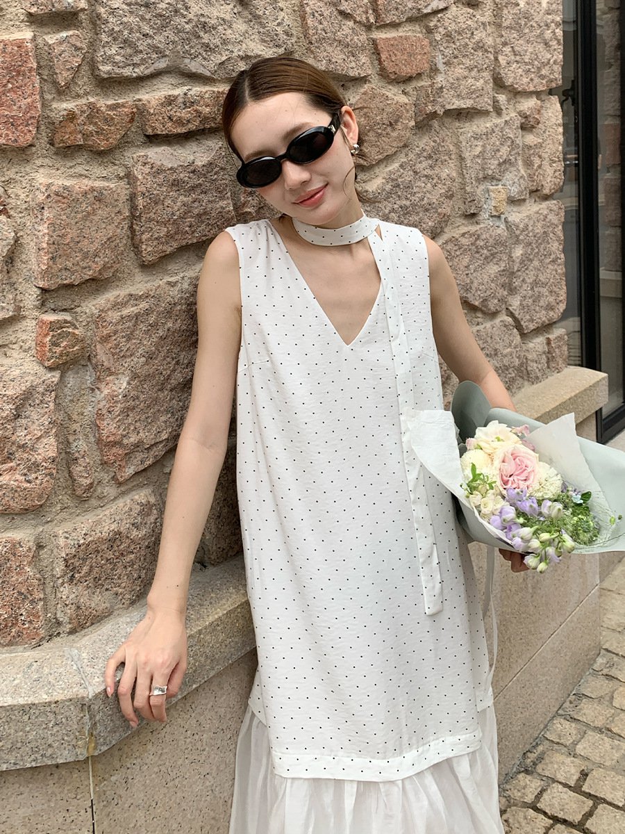 Vesta s puntíkovaným patchworkem