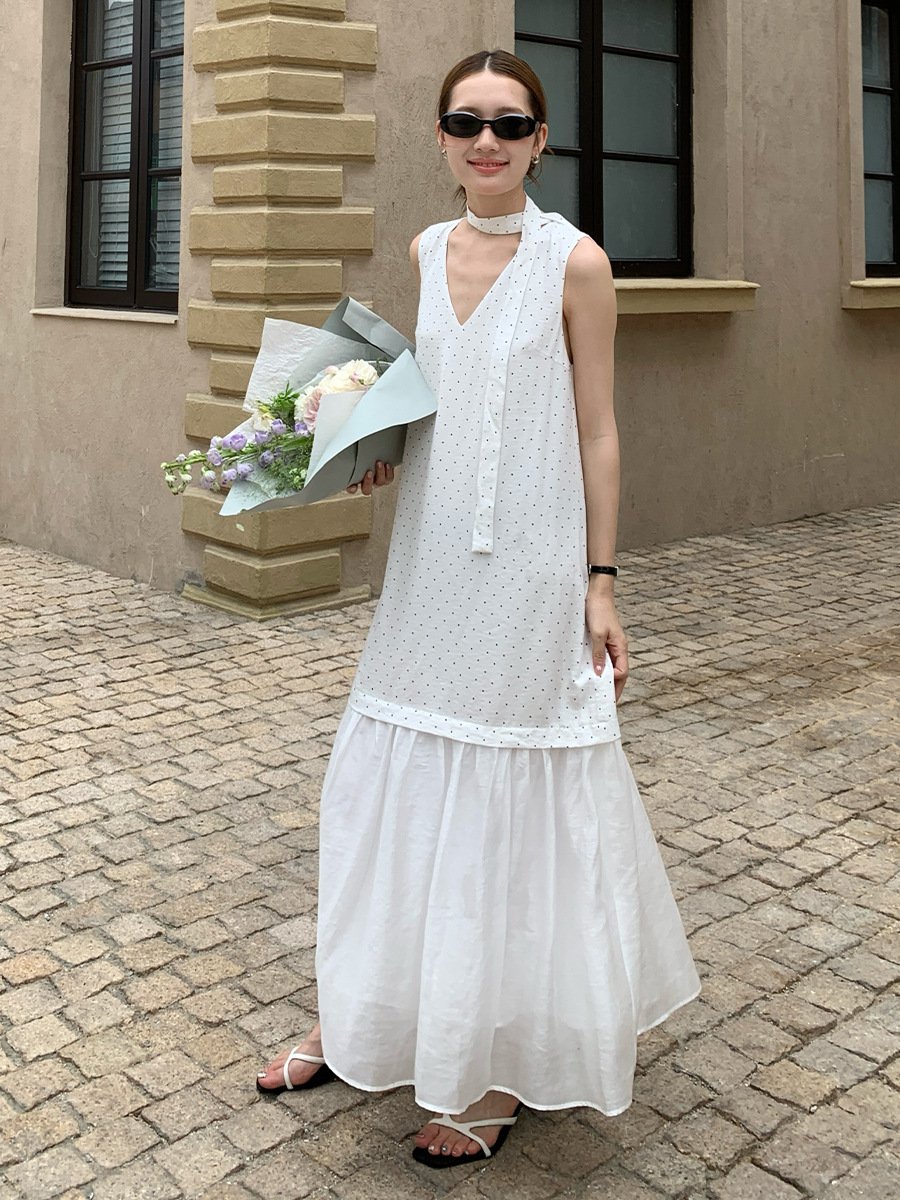 Vesta s puntíkovaným patchworkem