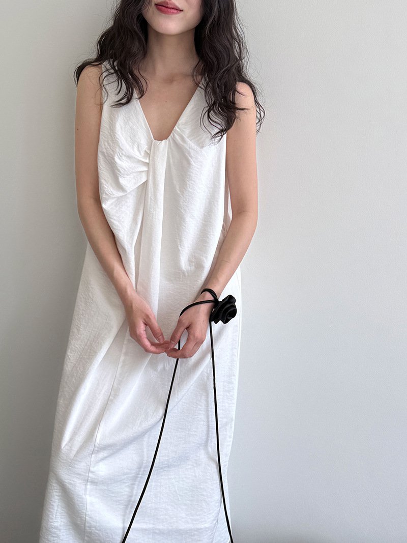 Korejský styl temperamentu s krouceným límcem a oboustrannou vestou