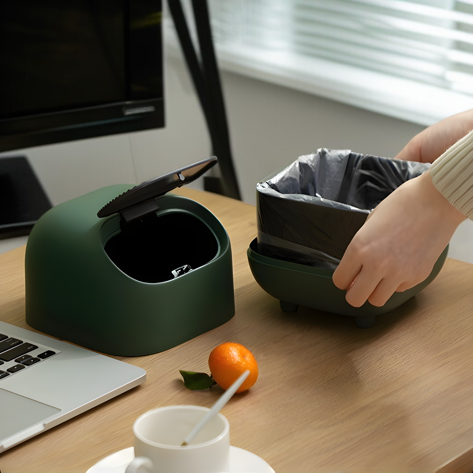 デスクトップゴミ箱 オフィス用 蓋付き プッシュ式 ミニ収納ボックス