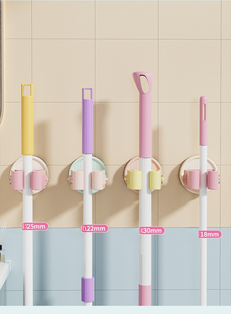 화장실 공간을 효율적으로 활용하는 밀대걸이