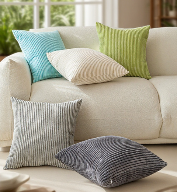 純色條紋設計枕套家居佈置範例