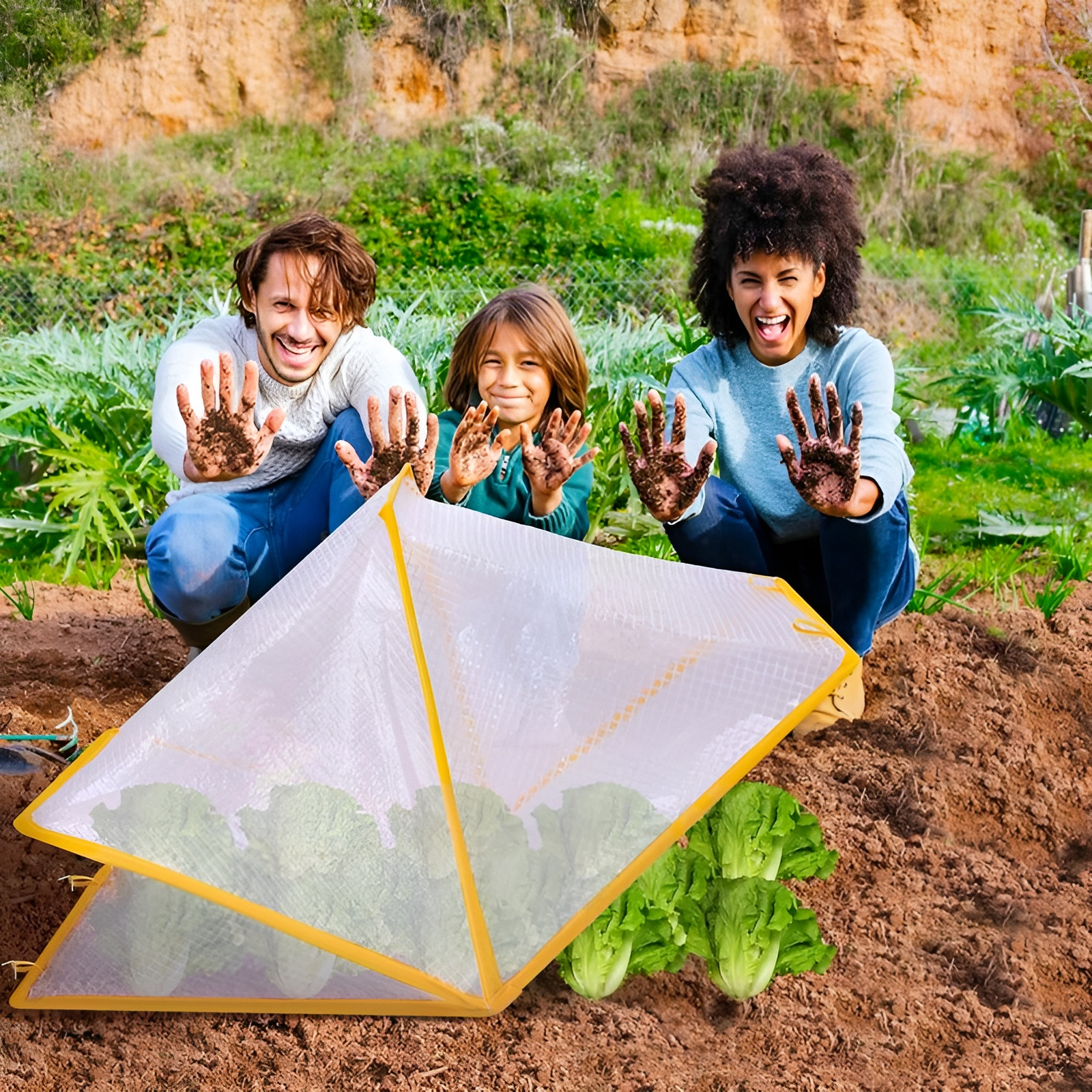 鉢植え苗を守る断熱テントカバー