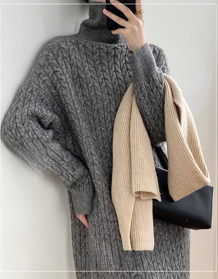 ハイネックニットワンピース