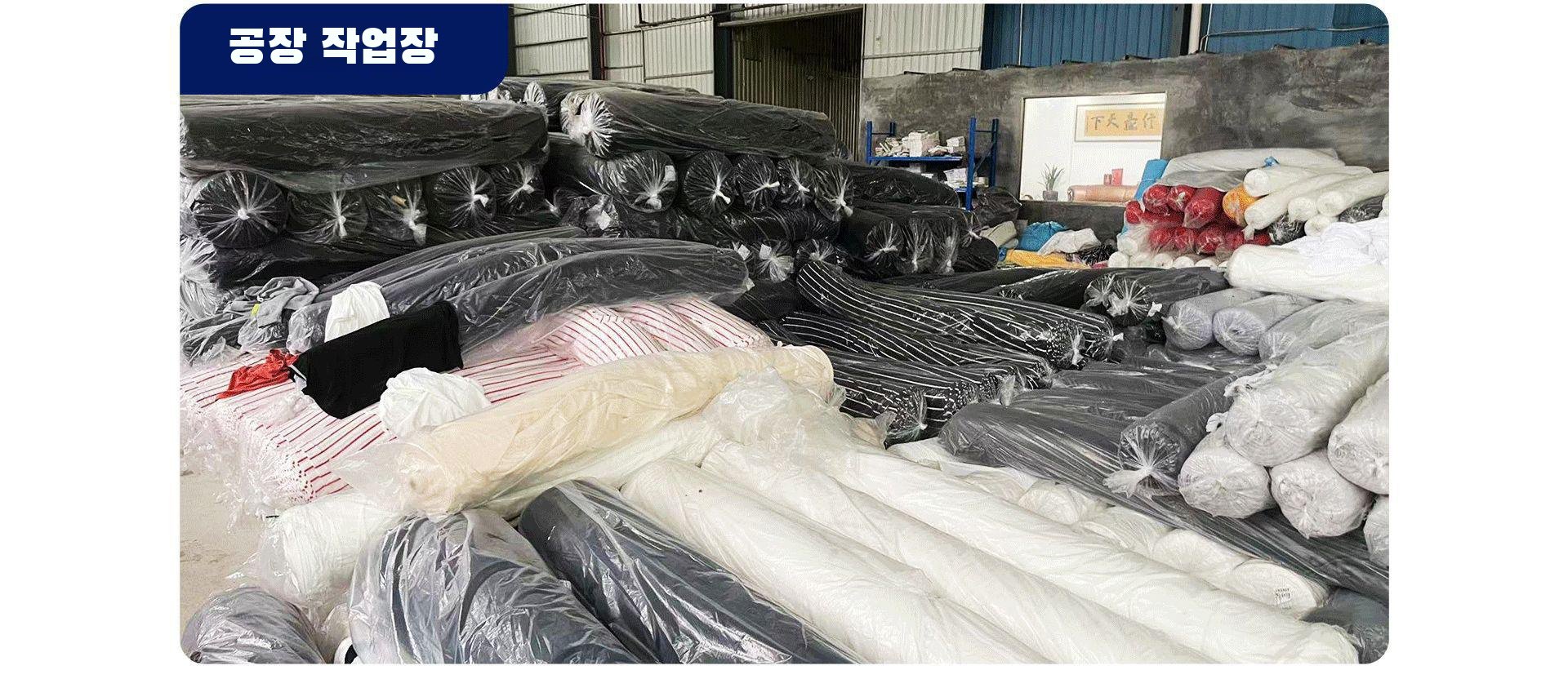 모던한 남자 반팔 셔츠 제품 사진