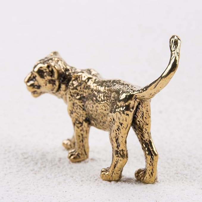 작은 동물 조각 장식