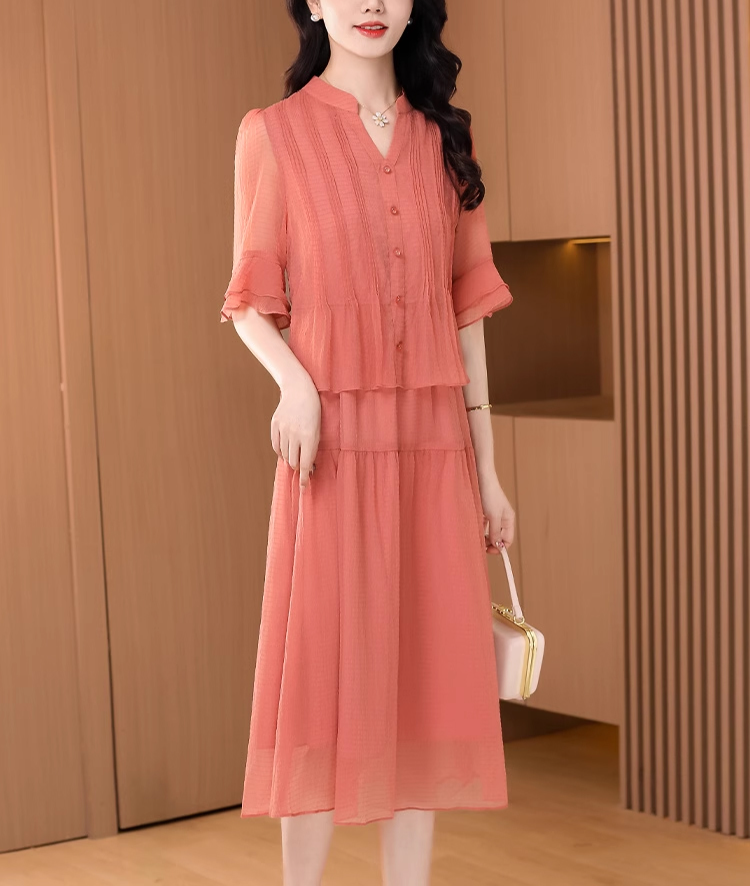 涼しげなコットンリネンワンピース着用例