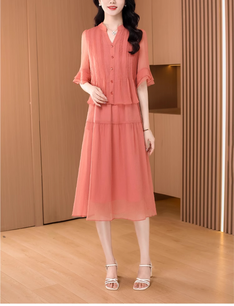 レディースレイヤードワンピース後ろ姿