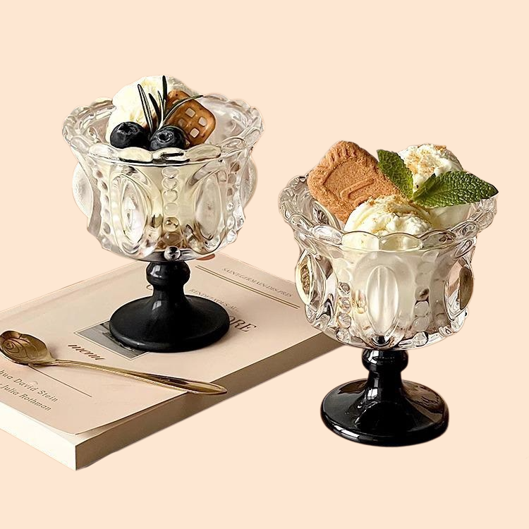 クラシックなハイステムデザインの家庭用デザートグラス