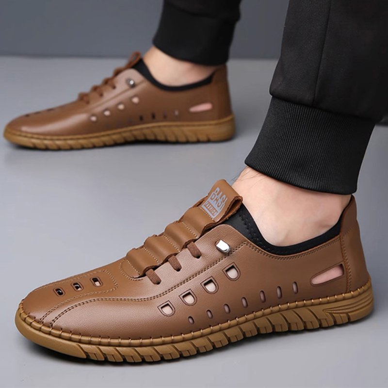 รองเท้าหนังลำลองพื้นนุ่มระบายอากาศลายฉลุ 