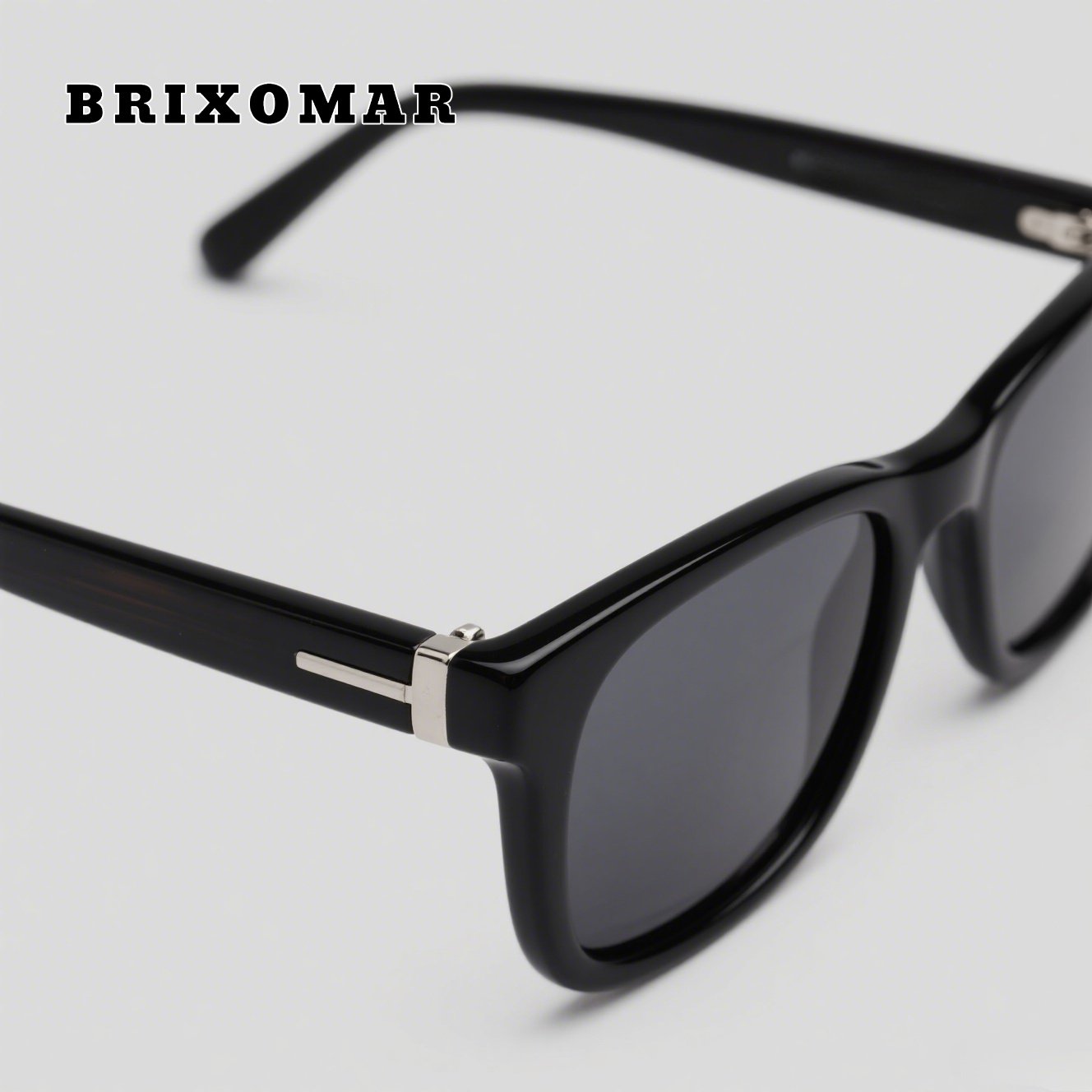 แว่นกันแดดกรอบเล็ก ดีไซน์แฟชั่นสุดชิค