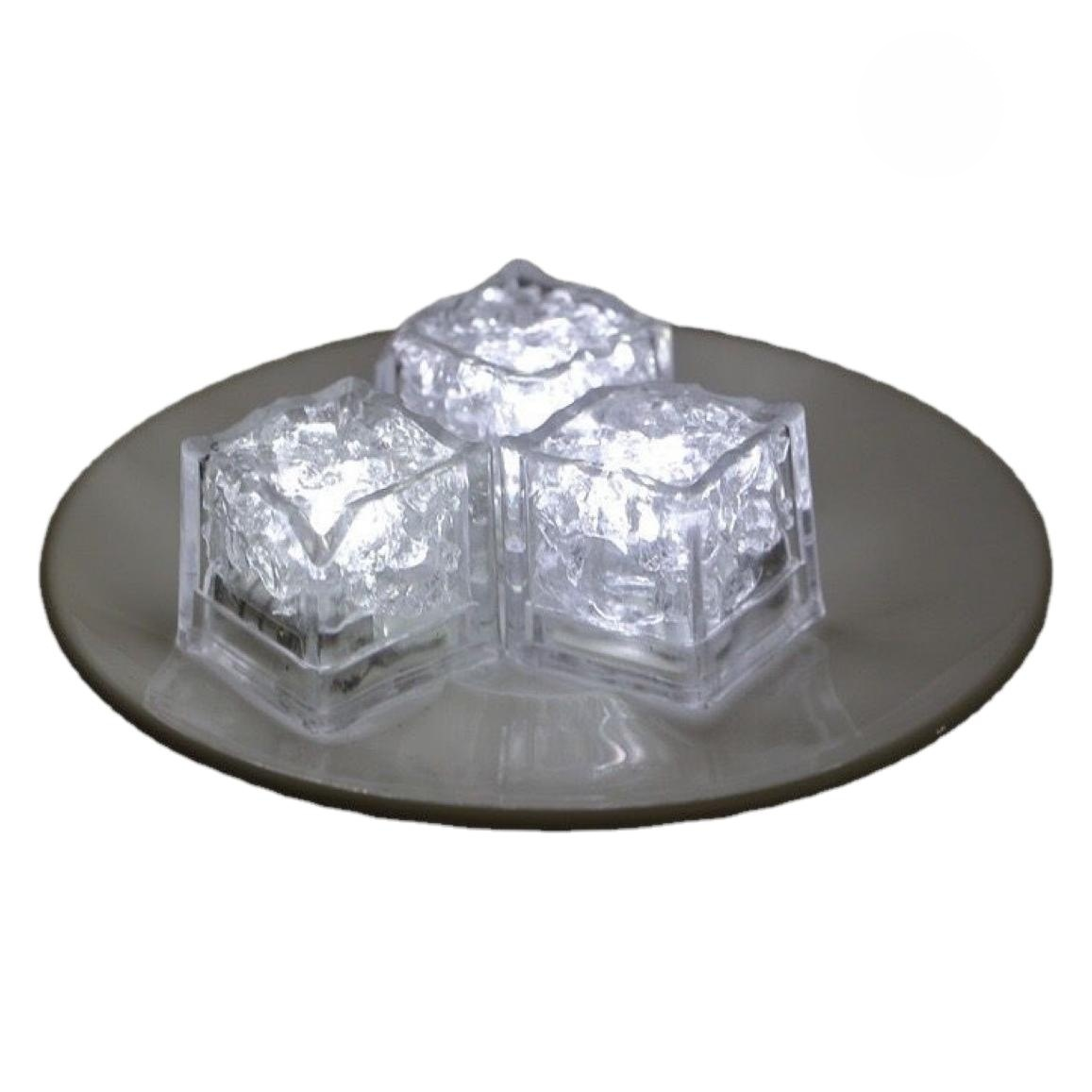 七彩發光冰塊LED氣氛燈遇水閃光玩具