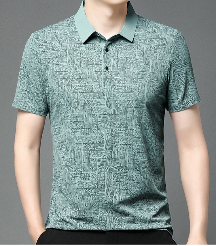 涼感素材の半袖ポロシャツ着用イメージ