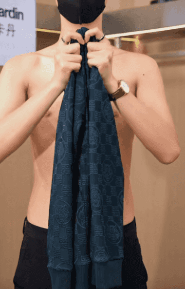翻译件-JL-男士时尚虎头圆领卫衣-1199151_06.gif
