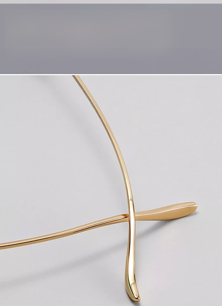 軽量設計のスマートズーム老眼鏡