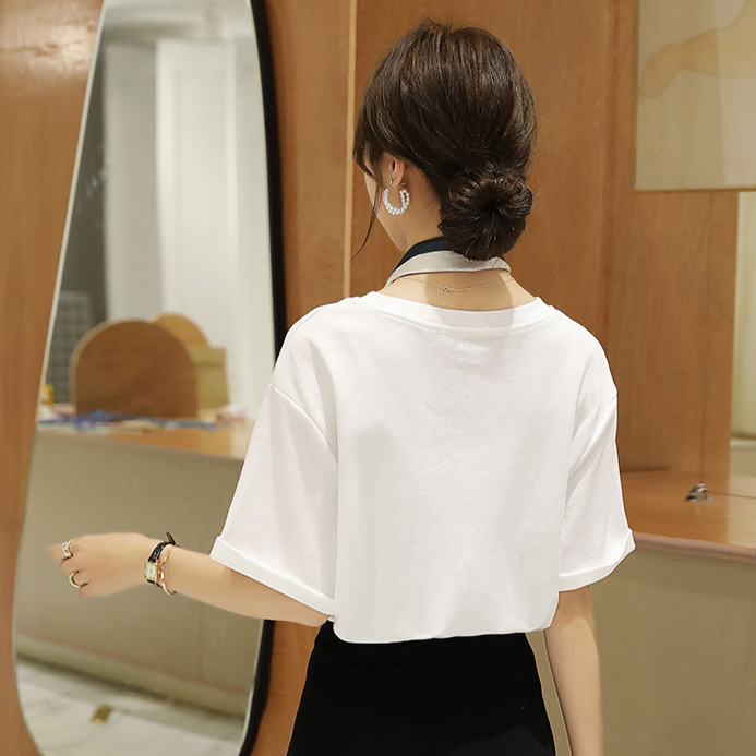 新作シルクスカーフ付きTシャツ  期間限定  ６４８０円/２点