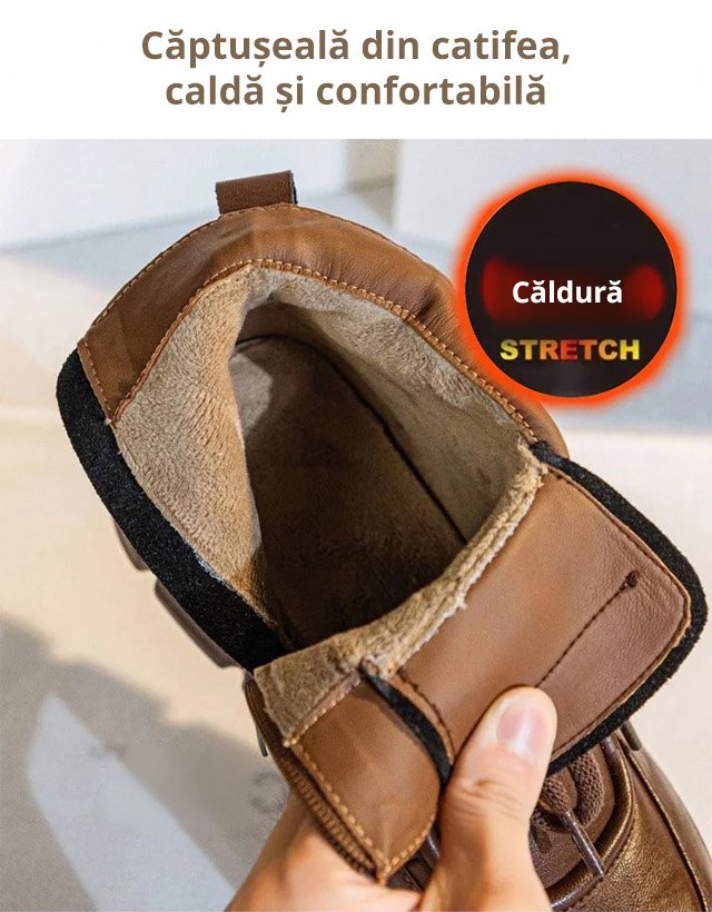 Cizme scurte Martin din piele moale căptușite cu blană.