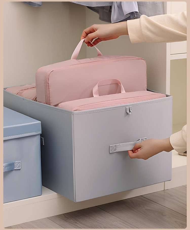 旅行用にも便利なダウンジャケット収納ケース