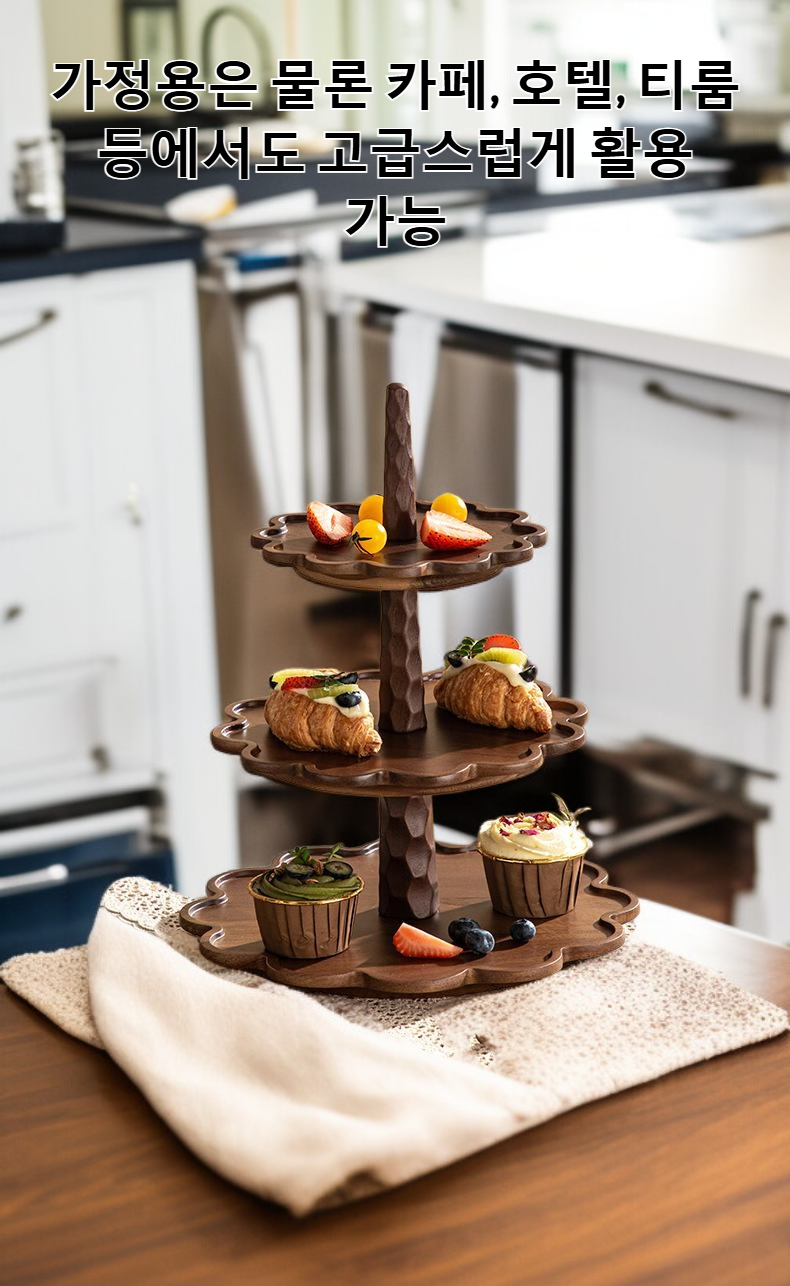 페인팅 작업에 사용되는 원형 나무 팔레트