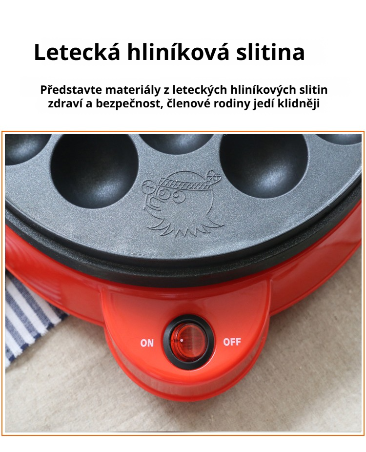 Ukázka hotových takoyaki kuliček na talíři