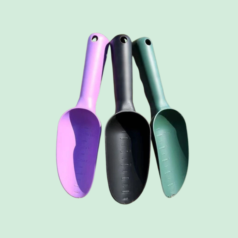 두꺼운 플라스틱 삽