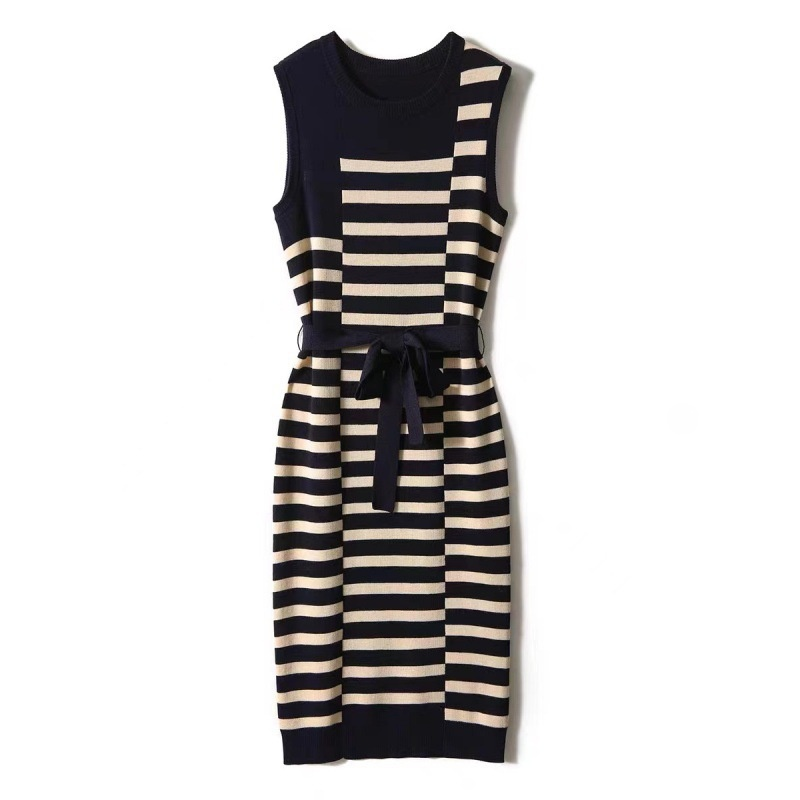 소매 없이 짠 원피스 드레스